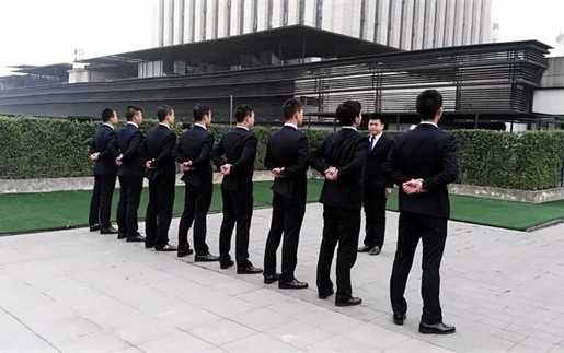 广西揭秘：如何选择靠谱的收债公司？老司机给你支招